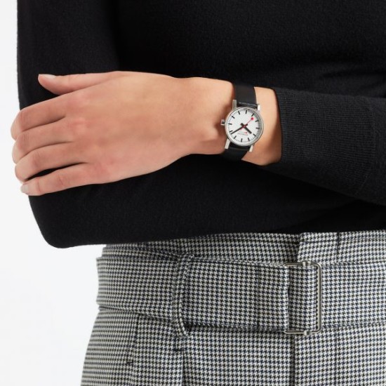 Mondaine MSE.30110.LB Evo2 Swiss Horloge