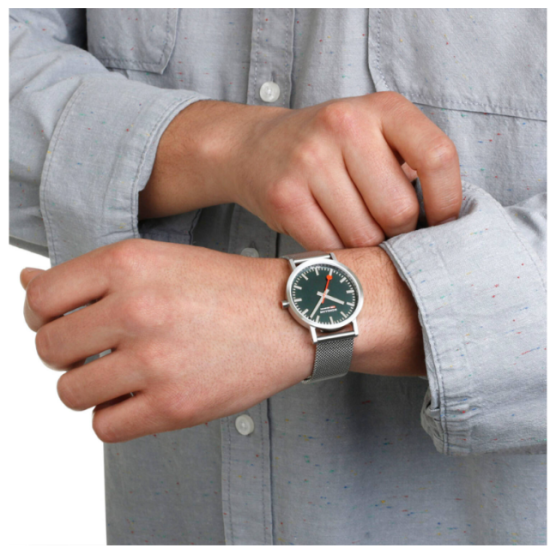 Mondaine M660.30314.60SBJ Classic Swiss Horloge