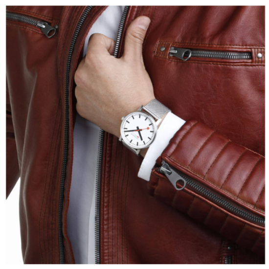 Mondaine MSE.43110.SJ Evo2 Swiss Horloge