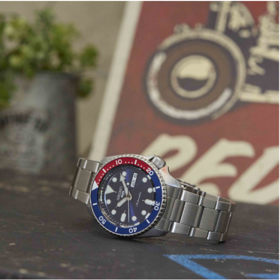 Seiko 5 Sports SRPD53K1 Horloge